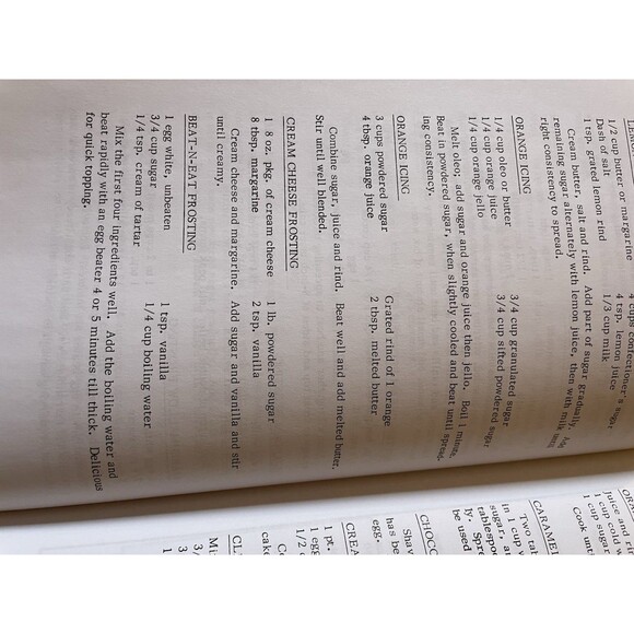 Amish Cooking Cookbook Hardcover Copyright 1977 Reprint 2012 - Picture 6 of 7